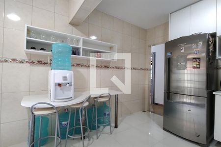 Casa de condomínio à venda com 250m², 5 quartos e 2 vagasCozinha - Armários