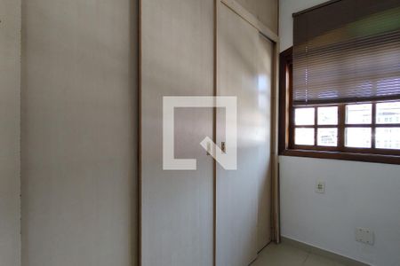 Casa de condomínio à venda com 250m², 5 quartos e 2 vagasCloset do quarto 5