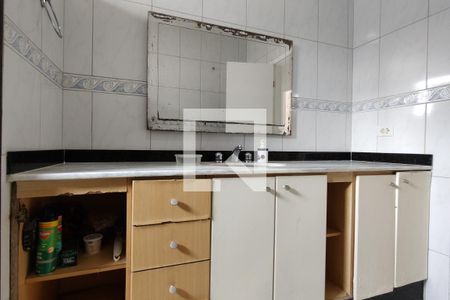 Casa de condomínio à venda com 250m², 5 quartos e 2 vagasBanheiro 2