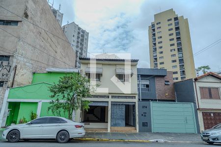 Casa à venda com 184m², 4 quartos e 2 vagasFachada