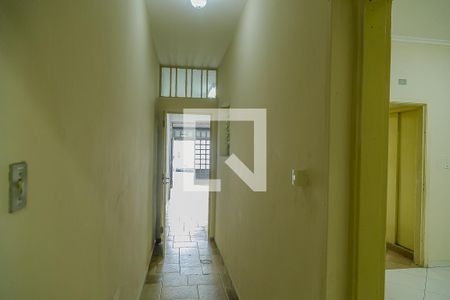 Casa à venda com 184m², 4 quartos e 2 vagasCorredor