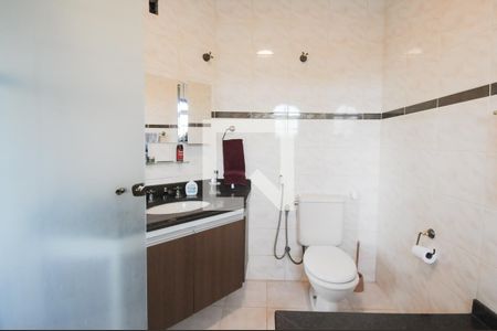 Casa à venda com 265m², 4 quartos e 3 vagasBanheiro da Suíte