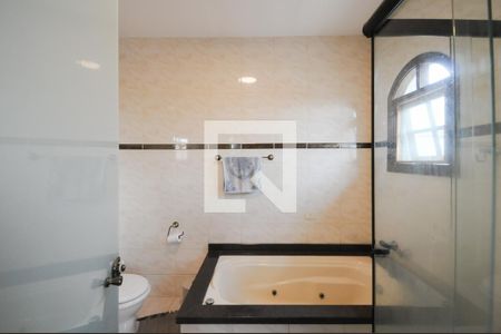 Casa à venda com 265m², 4 quartos e 3 vagasBanheiro da Suíte