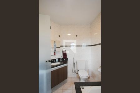 Casa à venda com 265m², 4 quartos e 3 vagasBanheiro da Suíte