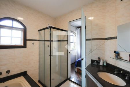 Casa à venda com 265m², 4 quartos e 3 vagasBanheiro da Suíte