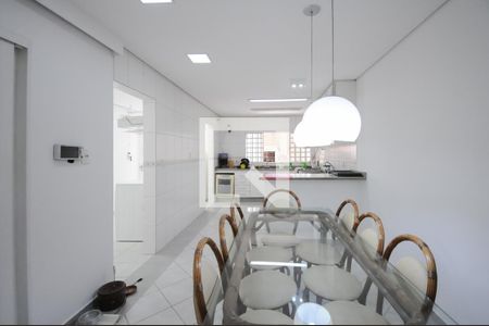 Casa à venda com 265m², 4 quartos e 3 vagasCozinha