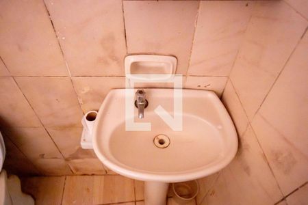 Casa para alugar com 30m², 1 quarto e sem vagaBanheiro