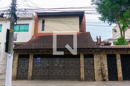 Casa à venda com 700m², 3 quartos e 4 vagasFachada