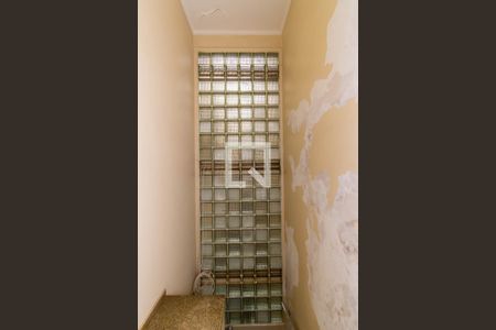 Casa à venda com 700m², 3 quartos e 4 vagasEscada