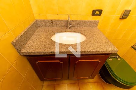 Casa à venda com 700m², 3 quartos e 4 vagasBanheiro da Suíte 1