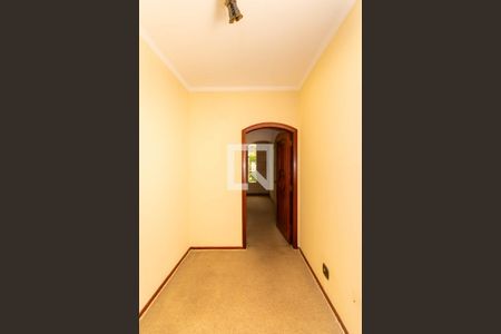 Casa à venda com 700m², 3 quartos e 4 vagasHall dos Quartos 1