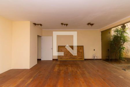 Sala de casa à venda com 3 quartos, 700m² em Vila Prudente, São Paulo