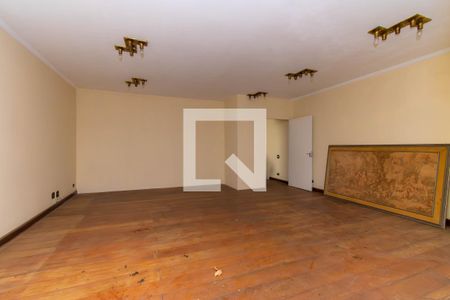 Sala de casa à venda com 3 quartos, 700m² em Vila Prudente, São Paulo