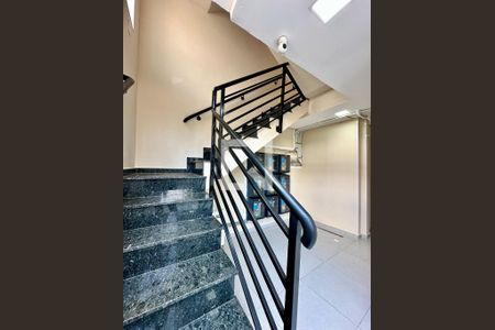 Apartamento para alugar com 30m², 1 quarto e sem vagaArea Comum - Escada