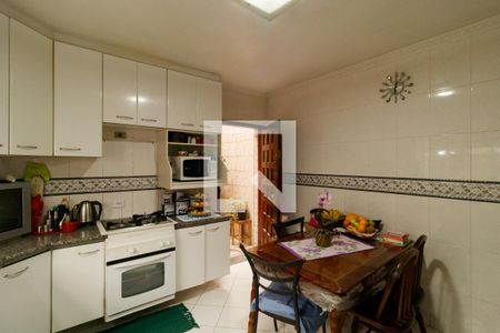 Casa à venda com 120m², 2 quartos e 2 vagas Casa à venda com 120m², 2 quartos e 2 vagasCozinha