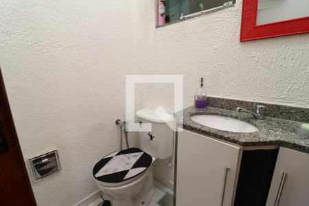 Casa à venda com 80m², 2 quartos e 2 vagasBanheiro Social