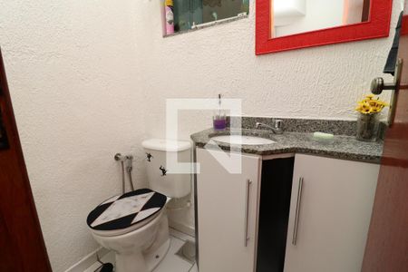 Casa à venda com 80m², 2 quartos e 2 vagasBanheiro Social