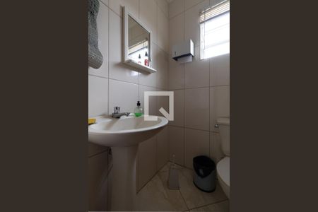 Casa para alugar com 250m², 4 quartos e 2 vagas Casa para alugar com 250m², 4 quartos e 2 vagasEscritório - Lavabo