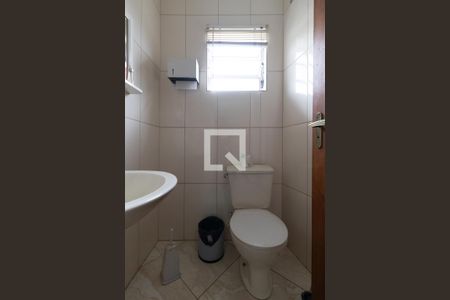 Casa para alugar com 250m², 4 quartos e 2 vagas Casa para alugar com 250m², 4 quartos e 2 vagasEscritório - Lavabo