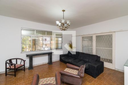 Sala de casa à venda com 4 quartos, 240m² em Brás de Pina, Rio de Janeiro