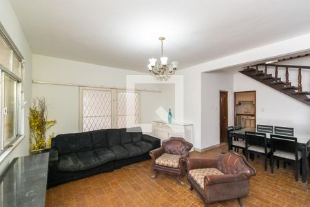 Sala de casa à venda com 4 quartos, 240m² em Brás de Pina, Rio de Janeiro