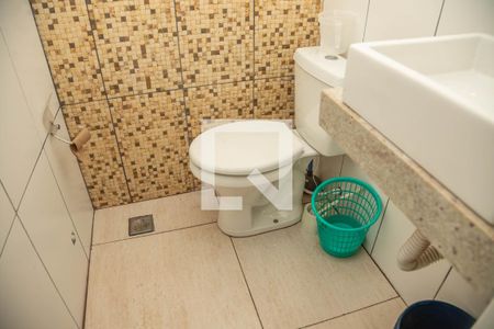 Casa à venda com 275m², 3 quartos e 2 vagasBanheiro/serviço