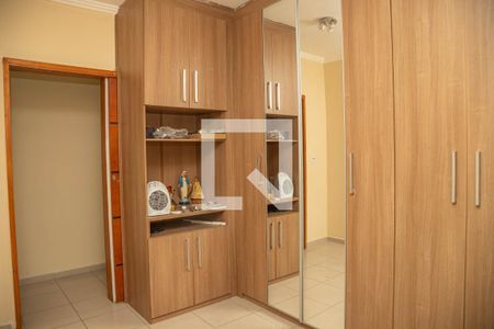 Casa à venda com 275m², 3 quartos e 2 vagasQuarto 2