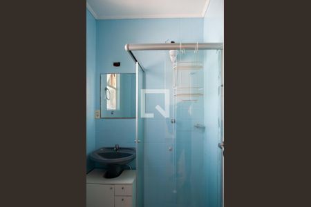 Banheiro de apartamento à venda com 1 quarto, 55m² em Jardim Botânico, Porto Alegre