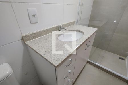 Apartamento para alugar com 60m², 2 quartos e sem vagaBanheiro da Suíte