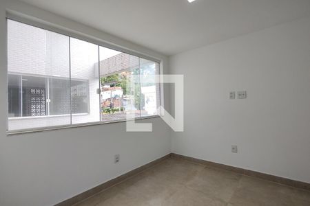 Sala de apartamento para alugar com 2 quartos, 60m² em Pechincha, Rio de Janeiro