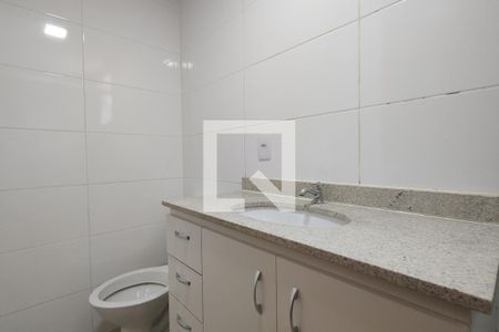 Apartamento para alugar com 60m², 2 quartos e sem vagaBanheiro da Suíte