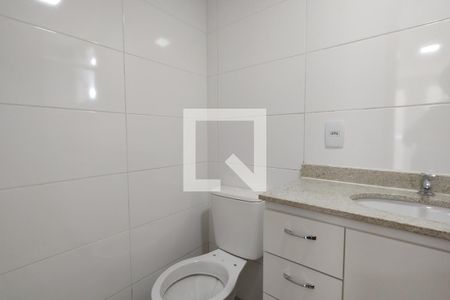 Apartamento para alugar com 60m², 2 quartos e sem vagaBanheiro da Suíte