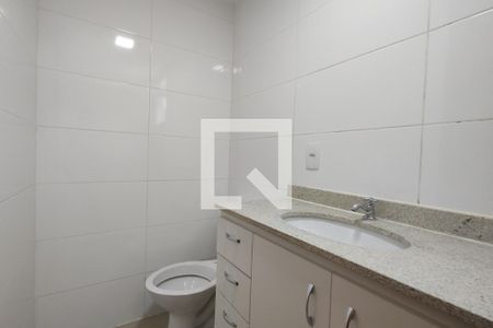 Apartamento para alugar com 60m², 2 quartos e sem vagaBanheiro da Suíte