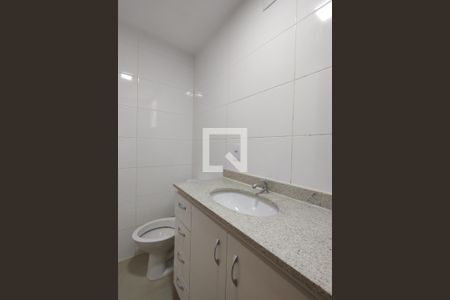 Apartamento para alugar com 60m², 2 quartos e sem vagaBanheiro da Suíte