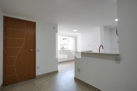 Sala de apartamento para alugar com 2 quartos, 60m² em Pechincha, Rio de Janeiro