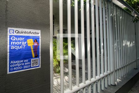 Apartamento para alugar com 100m², 2 quartos e sem vagaPlaquinha instalada