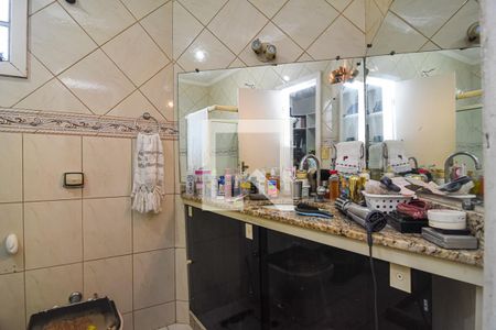 Casa à venda com 125m², 5 quartos e 3 vagas Casa à venda com 125m², 5 quartos e 3 vagasBanheiro/Vista/sacada Suíte