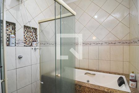 Casa à venda com 125m², 5 quartos e 3 vagas Casa à venda com 125m², 5 quartos e 3 vagasBanheiro/Vista/sacada Suíte