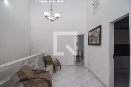 Casa à venda com 125m², 5 quartos e 3 vagas Casa à venda com 125m², 5 quartos e 3 vagasSala