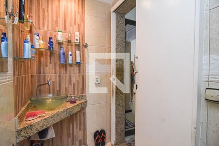 Casa à venda com 125m², 5 quartos e 3 vagas Casa à venda com 125m², 5 quartos e 3 vagasBanheiro/Quarto 1