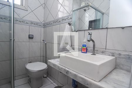 Casa à venda com 125m², 5 quartos e 3 vagas Casa à venda com 125m², 5 quartos e 3 vagasBanheiro/Vista/sacada Suíte