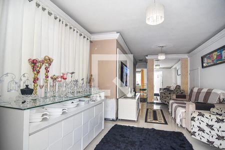 Casa à venda com 125m², 5 quartos e 3 vagas Casa à venda com 125m², 5 quartos e 3 vagasSala