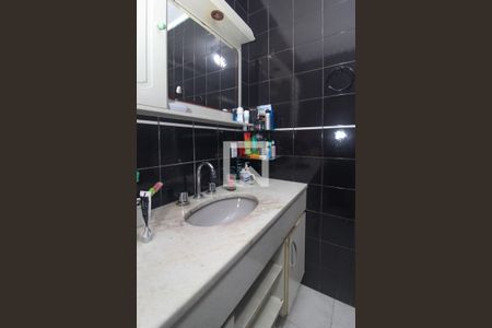 Casa à venda com 200m², 3 quartos e 8 vagasBanheiro da Suíte