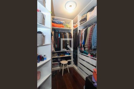Casa à venda com 200m², 3 quartos e 8 vagasCloset Suíte