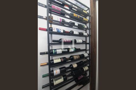 Casa à venda com 200m², 3 quartos e 8 vagasDispensa