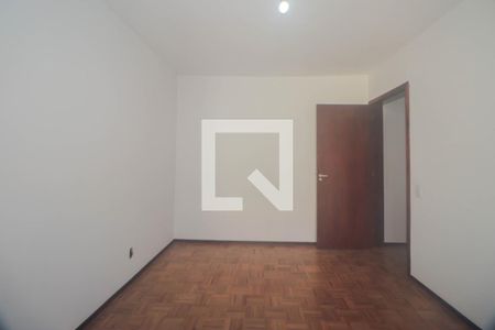 Quarto 1 de apartamento para alugar com 2 quartos, 75m² em Santa Cecília, Porto Alegre