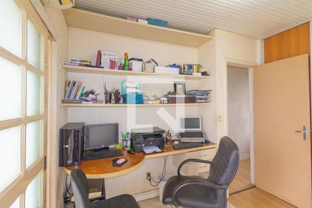 Casa à venda com 172m², 3 quartos e 3 vagasEscritório