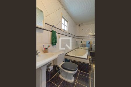 Casa à venda com 172m², 3 quartos e 3 vagasBanheiro da Suíte