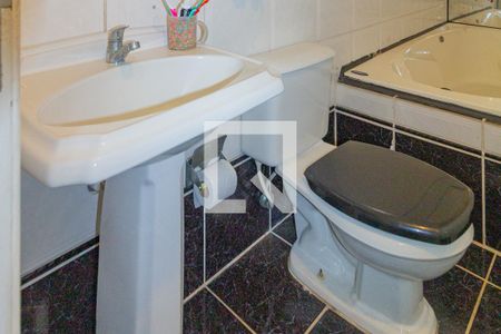 Casa à venda com 172m², 3 quartos e 3 vagasBanheiro da Suíte