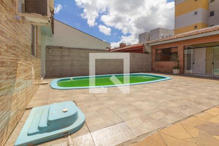 Casa para alugar com 111m², 3 quartos e 2 vagasPiscina